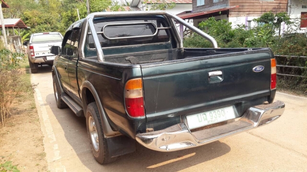 Ford ranger โฟวีลแคบปี44 เล่มพร้อมโอน