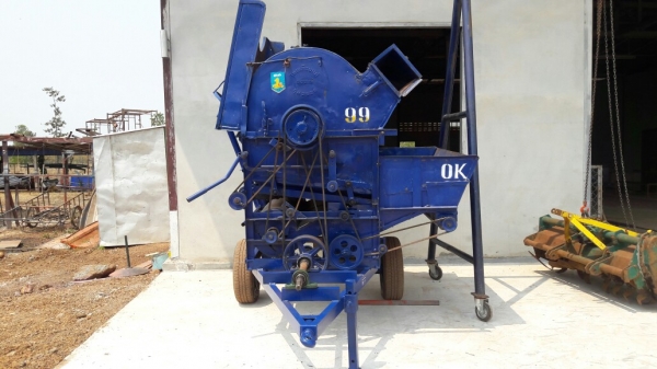 ขายตู้นวดข้าวไทยเส็งยนต์ห้าฟุตพร้อมใช่