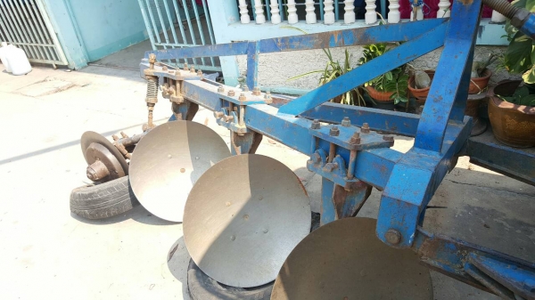 ขายFORD 6600 เครื่องเสื้อลาย เครื่องดี เกยร์ไม่หลุด ระบบไฮดรอลิคดี อุปกรณ์มีดันหน้า ผาน3 ขายFORD 6600 เครื่องเสื้อลาย เครื่องดี เกยร์ไม่หลุด ระบบไฮดรอลิคดี อุปกรณ์มีดันหน้า ผาน3