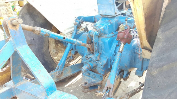 ขายFORD 6600 เครื่องเสื้อลาย เครื่องดี เกยร์ไม่หลุด ระบบไฮดรอลิคดี อุปกรณ์มีดันหน้า ผาน3 ขายFORD 6600 เครื่องเสื้อลาย เครื่องดี เกยร์ไม่หลุด ระบบไฮดรอลิคดี อุปกรณ์มีดันหน้า ผาน3