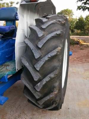 ขายด่วนรถไถฟอร์ด 6600 รุ่นยอดนิยมสภาพพร้อมลุยงาน เล่มทะเบียนพร้อมโอนครับ