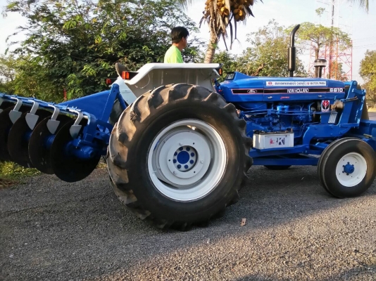ขายด่วนรถไถฟอร์ด 6600 รุ่นยอดนิยมสภาพพร้อมลุยงาน เล่มทะเบียนพร้อมโอนครับ