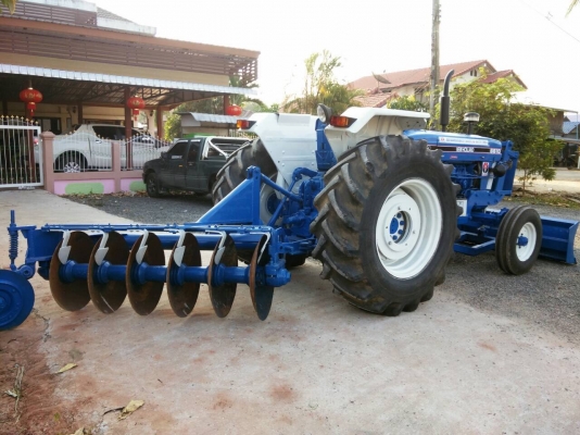 ขายด่วนรถไถฟอร์ด 6600 รุ่นยอดนิยมสภาพพร้อมลุยงาน เล่มทะเบียนพร้อมโอนครับ