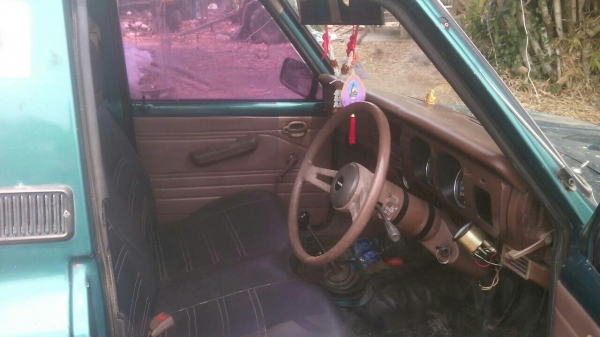 ขายถูกคับ มาสด้า1300