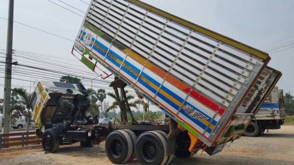 ขาย HINO MEGA 220. แรงม้า กระบะดั้มปีเนียม