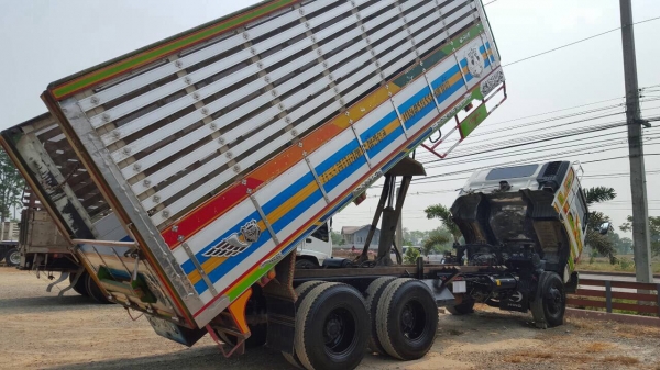 ขาย HINO MEGA 220. แรงม้า กระบะดั้มปีเนียม