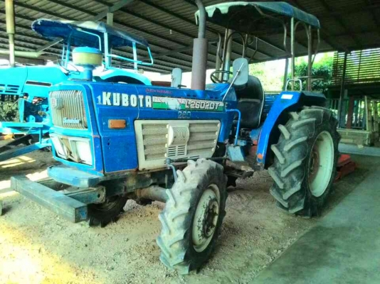 ขายรถไถ มีหลายรุ่นหลายราคา 22-47แรง 0818618678,0899347475 id line =0818618678 id line=carbonthai