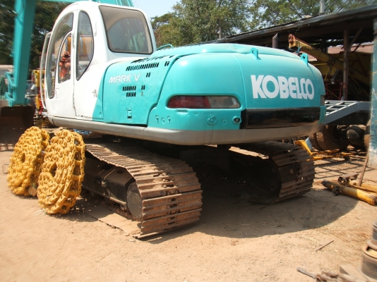 ขายรถแม็คโคร โกเบลโก้ 200-5 เครื่องดี ปั้มดี บูมอาร์มไม่มีปะ กำลังจะเปลี่ยนโซ่ใหม่สองข้าง มีเล่มทะเบียนพร้อมโอน