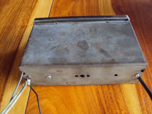 ขายวิทยุรถยนต์แนวเรโทร