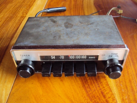 ขายวิทยุรถยนต์แนวเรโทร