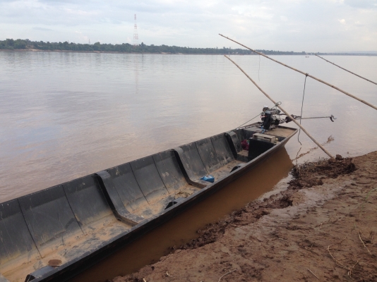 เรือเร็ว...เรือเหล็กบรรทุก 6 ตัน ไม่มีวันจมน้ำสบายใจได้ครับ