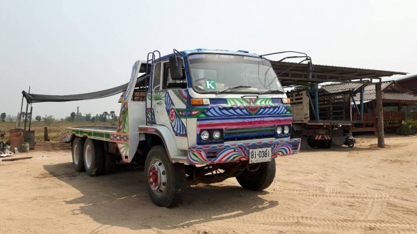 ขาย10ล้อจัมโบ้2เพลา เทรนเล่อร์ แชชซีใหญ่ ท้ายลาด ท้ายใหญ่ ขึ้นแบ็คโครใหญ่สบาย เหล็กบรีมหน้า8 คานกลางสอดเหล็กHบรีมทะลุ เครื่องดี6HE1 195แรง  พวงมาลัยเพาว์เวอร์ เบรกทิฟฟี่ สโลว์อินเตอร์4SPED เอกสารพร้อมโอน ดูรถได้ที่ อ.ประทาย จ.นครราชสีมา 0857698049 0887115