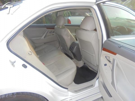 TOYOTA CAMRY 2.4 HYBRIDE โฉม camry 2006 สีขาว เกียร์ออโต้ TOYOTA CAMRY 2.4 HYBRIDE โฉม camry 2006 สีขาว เกียร์ออโต้