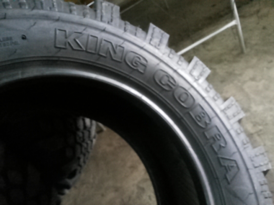 ยางใหม่ kingcobba 31×10.5×16 ใช้กันยาวๆ ยางใหม่ kingcobba 31×10.5×16 ใช้กันยาวๆ