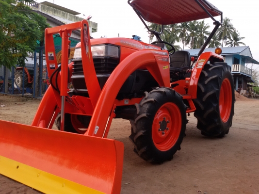 ปัญญาแทรคเตอร์..จัดมาให้ครับ ด่วน!!!คูโบต้า L4508DI พร้อมใบมีดคานบนSD181 ทำงาน1,499ชม.