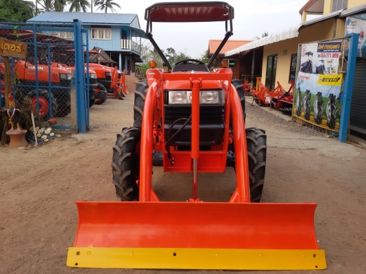 ปัญญาแทรคเตอร์..จัดมาให้ครับ ด่วน!!!คูโบต้า L4508DI พร้อมใบมีดคานบนSD181 ทำงาน1,499ชม.