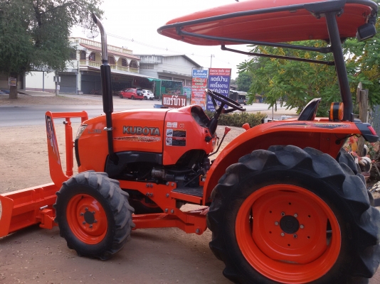 ปัญญาแทรคเตอร์..จัดมาให้ครับ ด่วน!!!คูโบต้า L3608 พร้อมใบมีดคานล่าง พร้อมโรตาลี่163 จัดส่ง อ.พรรณานิคม จ.สกลนคร