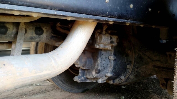 รถอีซุซุ 10 ล้อดั้ม FXZ 270 แรงม้า ปี 47.    สนใจติดต่อ  081 - 6079515