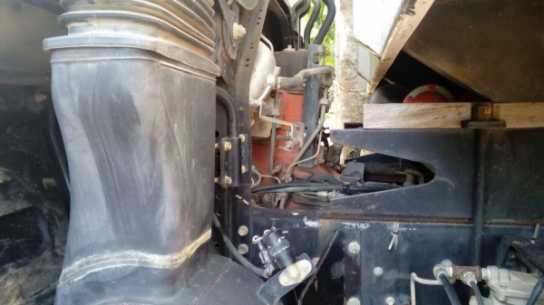 รถอีซุซุ 10 ล้อดั้ม FXZ 270 แรงม้า ปี 47.    สนใจติดต่อ  081 - 6079515