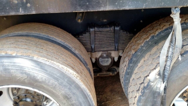 รถอีซุซุ 10 ล้อดั้ม FXZ 270 แรงม้า ปี 47.    สนใจติดต่อ  081 - 6079515