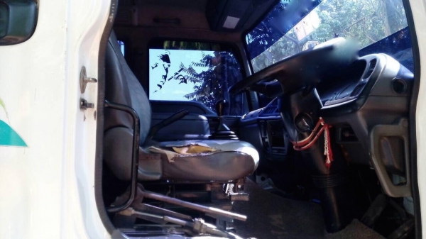 รถอีซุซุ 10 ล้อดั้ม FXZ 270 แรงม้า ปี 47.    สนใจติดต่อ  081 - 6079515