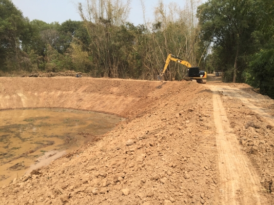 ขายรถเกรด  ขนาดกลาง