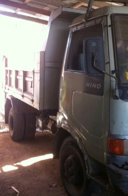 หกล้อ ฮีโน่ FC120ปี40 ดั้มสามมิต 5คิว แอร์ พ.เวอร์ กระจกไฟฟ้า ช่วงล่างใหญ่ สภาพดีสวยบางเดิมๆพร้อมใช้งาน ทะเบียนภาษีเต็มพร้อมโอน หกล้อ ฮีโน่ FC120ปี40 ดั้มสามมิต 5คิว แอร์ พ.เวอร์ กระจกไฟฟ้า ช่วงล่างใหญ่ สภาพดีสวยบางเดิมๆพร้อมใช้งาน ทะเบียนภาษีเต็มพร้อมโอน