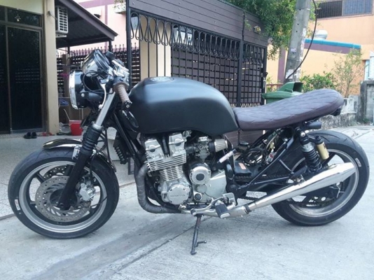 ขาย CB750 Custom เล่มเขียวแท้ๆ ภาษีต่อแล้วถึงปี 60