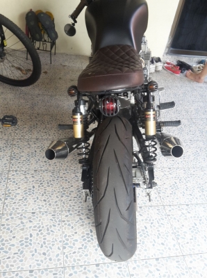 ขาย CB750 Custom เล่มเขียวแท้ๆ ภาษีต่อแล้วถึงปี 60