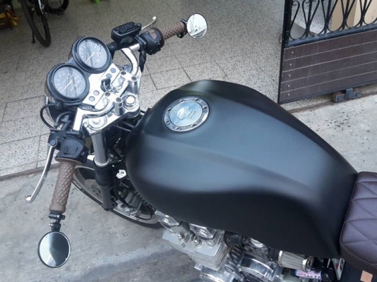 ขาย CB750 Custom เล่มเขียวแท้ๆ ภาษีต่อแล้วถึงปี 60