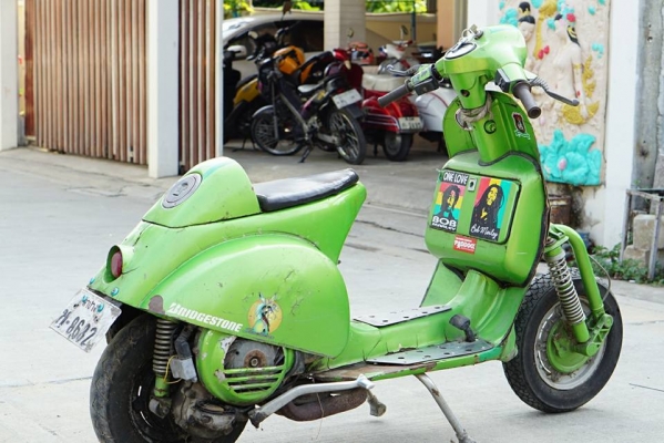 วุฒิ นนบุรี ขาย VESPA PX150 รถแต่งซิ่งเครื่องดีราคาถูกๆคับ