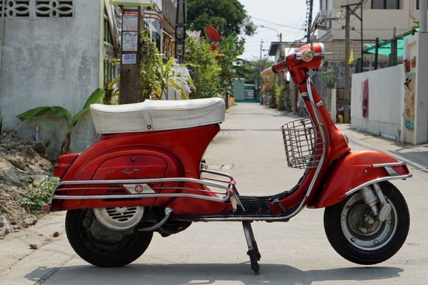 วุฒิ นนบุรี ขาย VESPA Small 90 สีเดิมทะเบียนพร้อมโอนขนส่ง