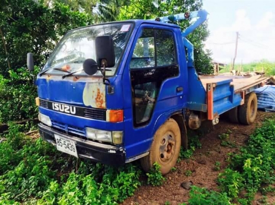 ขออนุญาติขาย หัวลากISUZU120แรงพร้อมใช้งานราคา 250000 สนใจติดต่อ  ช่างดำ  0853224877-0988930465