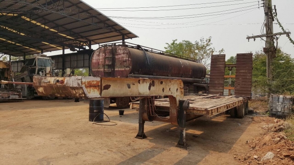 ขาย หางโรเบท ยาว 9 เมตร คอยาว 3.50 เมตร มีหางพับไฮดรอริค เอกสารเล่มทะเบียนครบ ราคาต่อรองได้ครับ