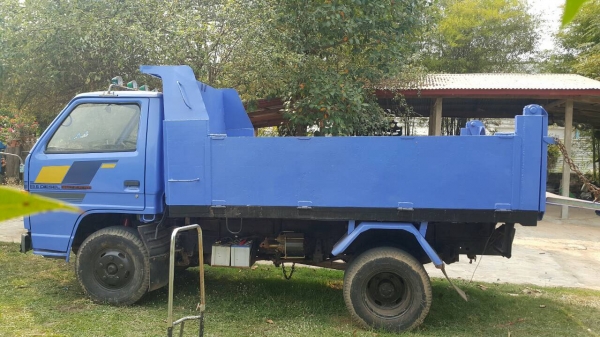 ขาย 6 ล้อดั้มเล็ก NKR57E เครื่อง 4BE1 110 แรงม้า คัสซีสวยตลอดเส้น พวงมาลัยพาวเวอร์ ทะเบียนพร้อมโอน