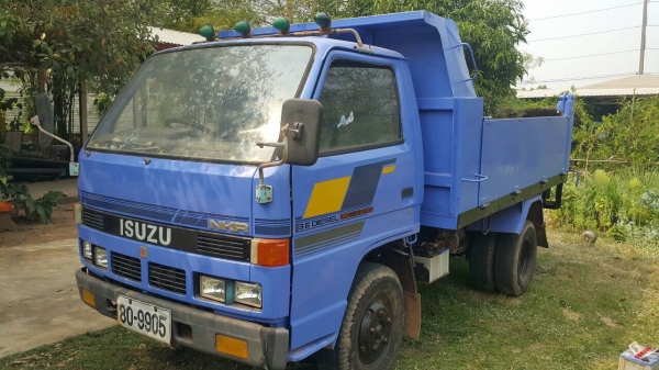 ขาย 6 ล้อดั้มเล็ก NKR57E เครื่อง 4BE1 110 แรงม้า คัสซีสวยตลอดเส้น พวงมาลัยพาวเวอร์ ทะเบียนพร้อมโอน