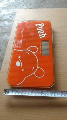 เครื่องชั่งน้ำหนักดิจิตอล Disney By Pooh รับน้ำหนักได้ถึง 180 กก. ความละเอียด 100 กรัม วัสดุเป็นกระจกแบบทนแรงกดได้สูง