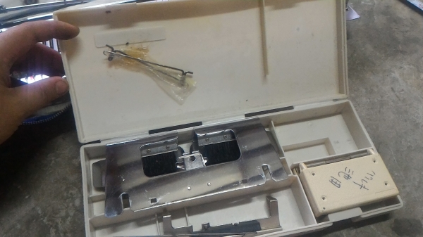 เครื่องทอผ้าอัตโนมัติแบบพกพาจากญี่ปุ่น  ยี่ห้อ SILVER ตัวรางทอผ้ายาว 1 เมตร