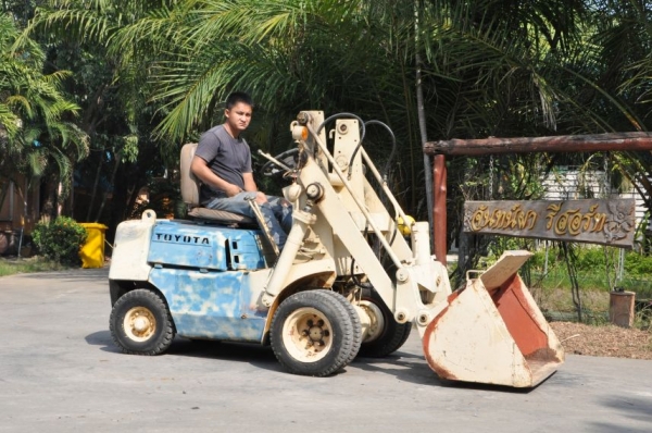 ขายรถตัก TOYOTA SG07 สวยเดิมจากญี่ปุ่น ยังไม่เคยใช้ในไทย 85,000เท่านั้น!!