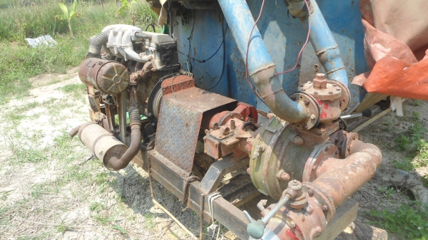 ขายถังน้ำราคาเบาๆ พร้อมอุปกรณ์ ครบ เครื่องยนต์ นิสสัน 6สูบ ปั้ม4นิ้ว พร้อมหัวยิง