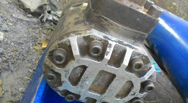 ขายไฮโดรลิคยกรถ ใช้ล้างอัดฉีดหรือซ่อมช่วงล่าง