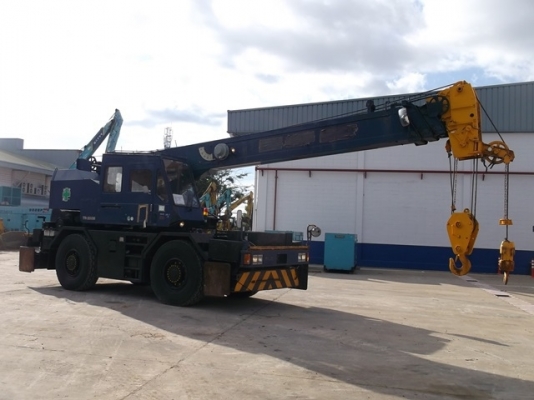 รถเครน TADANO TR-200M-4