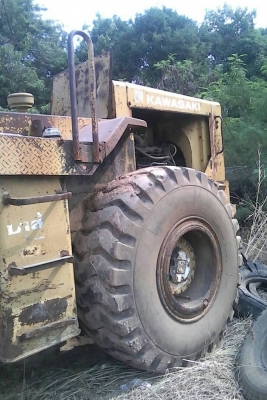 ขายด่วนครับ รถตักล้อยาง คาวา 70 B เอกสารเล่มทะเบียน รถสวยพร้อมใช้งาน