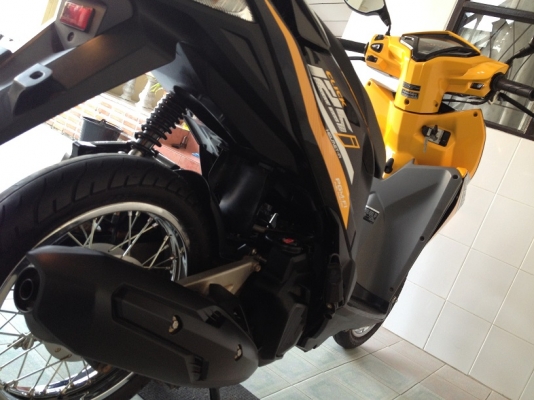 Click125i รุ่นรองTop ลายใหม่ วิ่ง4000 ปี58 (ของแถม 4 รายการ)