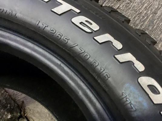 ขายยางbf all terrain 265/70/16 สภาพใหม่ ดอกติดเหมวดเต็ม