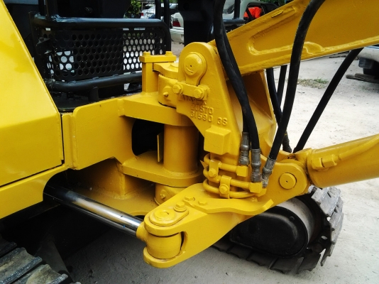 ขายด่วนรถแบ๊คโฮ KOMATSU PC30-6 กับ เทรลเลอร์ ISUZU 6 ล้อ ยกคู่ (มีทะเบียน) ขายด่วนรถแบ๊คโฮ KOMATSU PC30-6 กับ เทรลเลอร์ ISUZU 6 ล้อ ยกคู่ (มีทะเบียน)