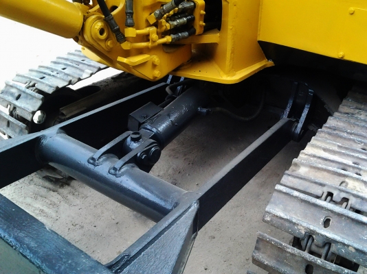 ขายด่วนรถแบ๊คโฮ KOMATSU PC30-6 กับ เทรลเลอร์ ISUZU 6 ล้อ ยกคู่ (มีทะเบียน) ขายด่วนรถแบ๊คโฮ KOMATSU PC30-6 กับ เทรลเลอร์ ISUZU 6 ล้อ ยกคู่ (มีทะเบียน)