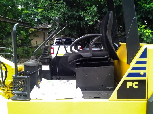 ขายด่วนรถแบ๊คโฮ KOMATSU PC30-6 กับ เทรลเลอร์ ISUZU 6 ล้อ ยกคู่ (มีทะเบียน) ขายด่วนรถแบ๊คโฮ KOMATSU PC30-6 กับ เทรลเลอร์ ISUZU 6 ล้อ ยกคู่ (มีทะเบียน)