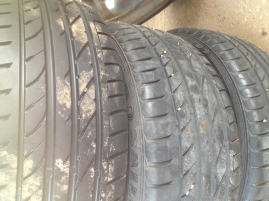 ขายล้อแม็ก ขอบ 18 5 รู 114 พร้อมยางดอกหนาๆ 225/45/18 ปี 14 ขายล้อแม็ก ขอบ 18 5 รู 114 พร้อมยางดอกหนาๆ 225/45/18 ปี 14