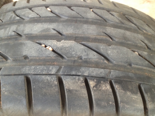 ขายล้อแม็ก ขอบ 18 5 รู 114 พร้อมยางดอกหนาๆ 225/45/18 ปี 14 ขายล้อแม็ก ขอบ 18 5 รู 114 พร้อมยางดอกหนาๆ 225/45/18 ปี 14